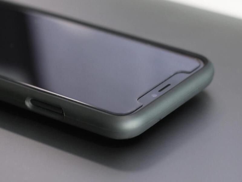 QUAD LOCK Screen Protector - Tempered Glass - iPhone 13 Pro Max