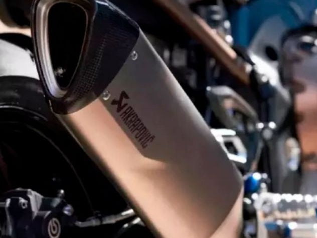 AKRAPOVIC APPROVED TITANIUM SLIP ON SILENCER BMW S 1000 R / RR 2019-2024