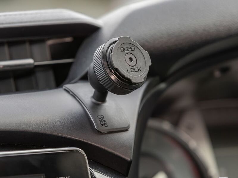QUAD LOCK MAG Dashboard Phone Mount
