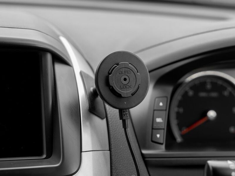QUAD LOCK MAG Dashboard Phone Mount