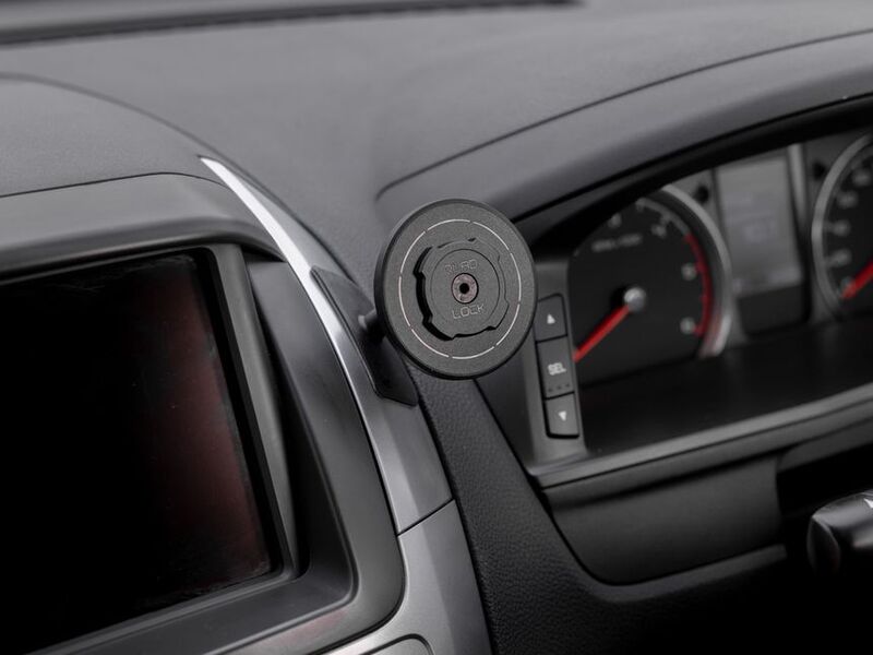 QUAD LOCK MAG Dashboard Phone Mount