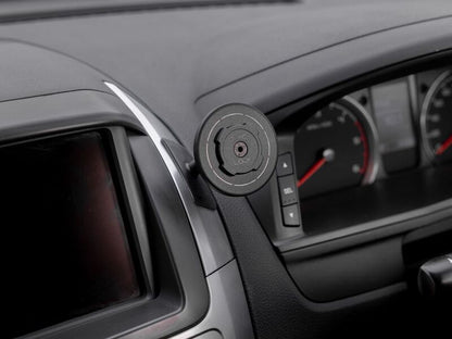 QUAD LOCK MAG Dashboard Phone Mount
