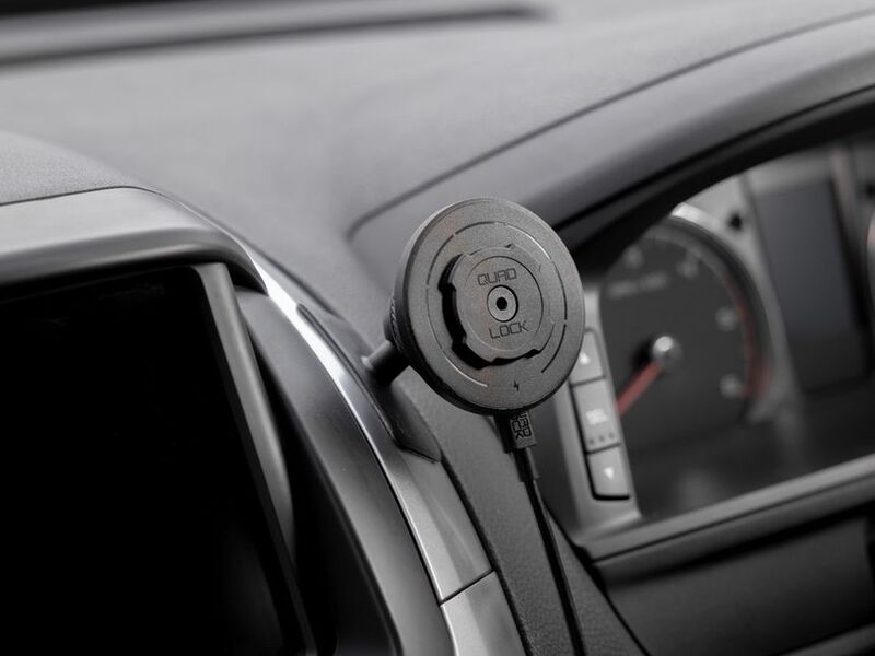QUAD LOCK MAG Dashboard Phone Mount